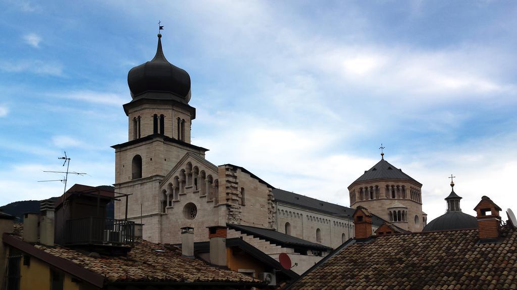 B&B Margot Trento Bagian luar foto